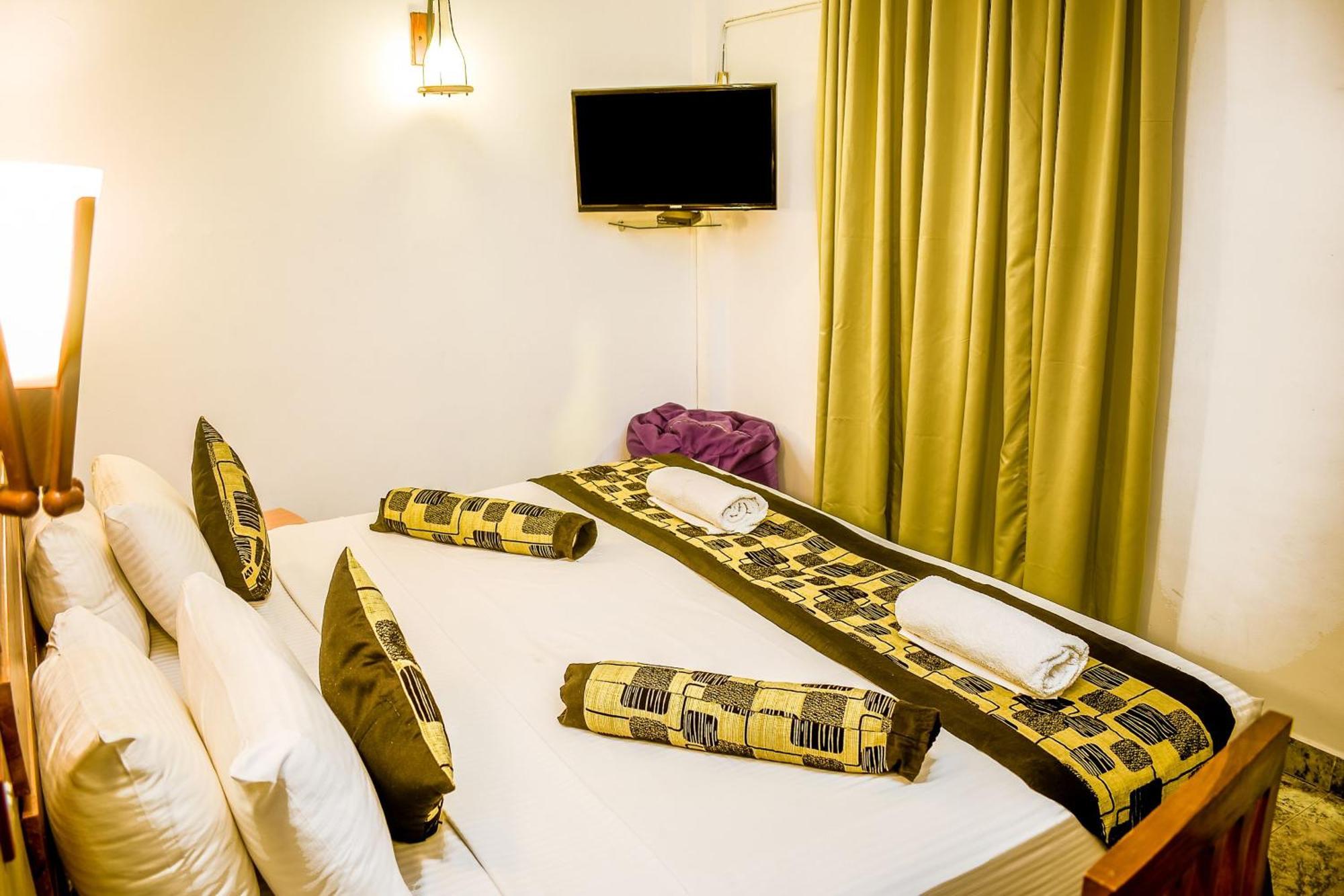 Hotel Sunray Kandy Buitenkant foto